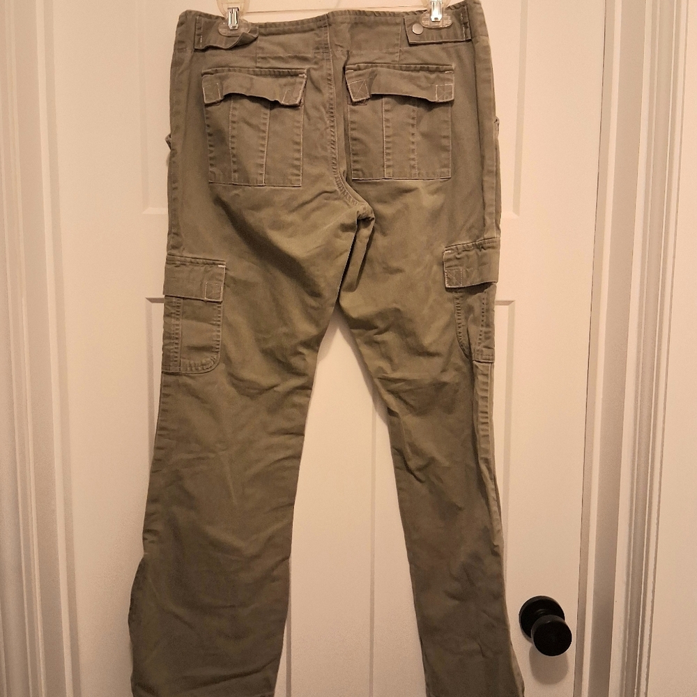 2 Pair Old Navy Womens Cargo Pants in Khaki and Beige, Lot Of 2! - Picture 4 of 7